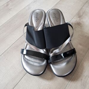 WOMEN'S sandals
